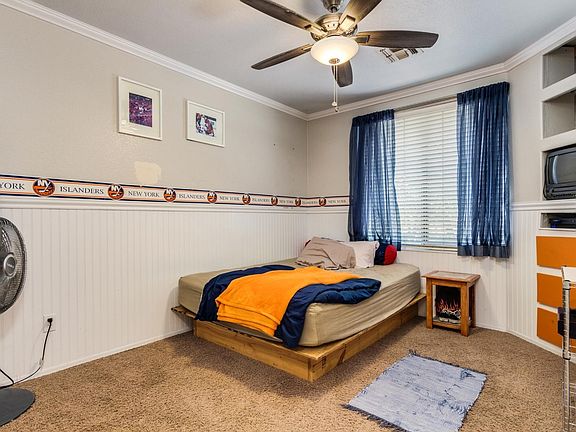 5th image of 3431 E Linda Ln
