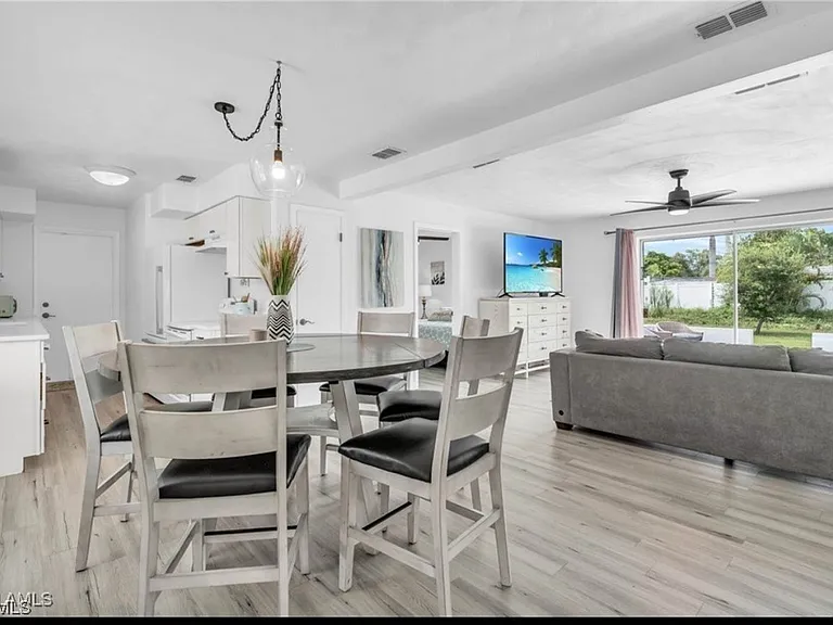 1661 Coronado Rd — Photo 36