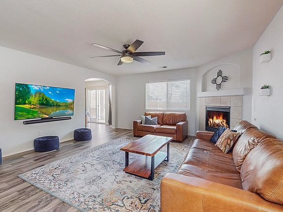 4th image of 9908 Cerro Largo Pl NW