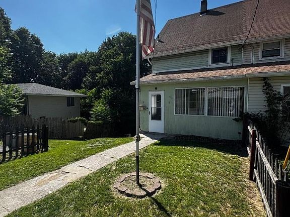 2nd image of 25 Sterling St