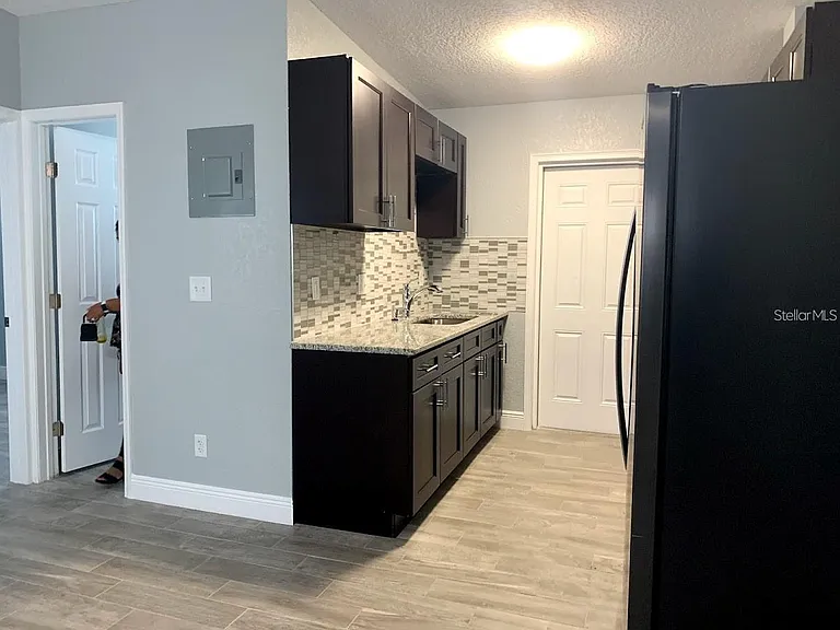 415 W Lancaster Rd #2 — Photo 2