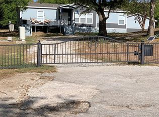 1340 Oakridge Rd, Azle, TX 76020