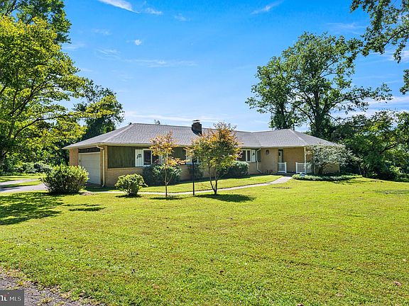 2nd image of 6 Biddlebrook Ln