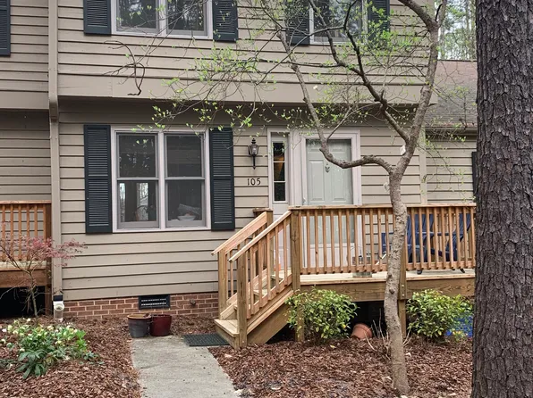 105 Forest Ct, Carrboro, NC 27510