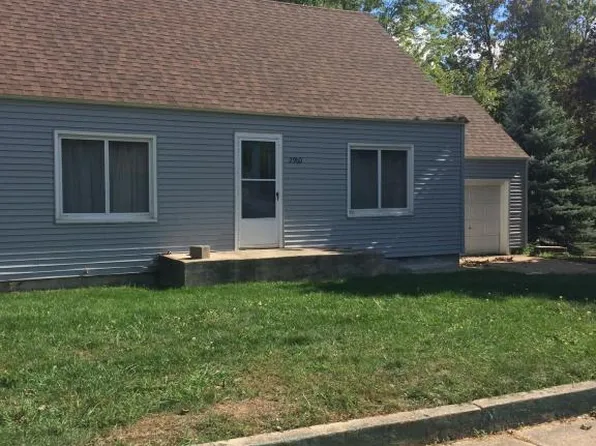 2960 Charlesgate Ave SW, Wyoming, MI 49509