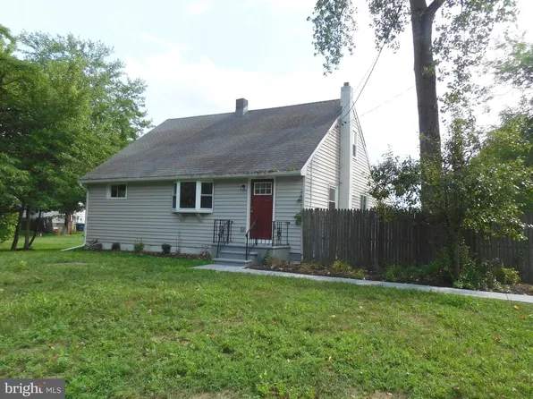 292 Creek Rd, Delran, NJ 08075