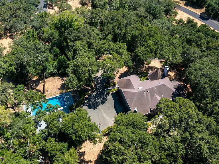 970 Rachael Rd — Photo 47
