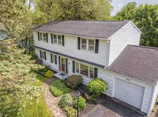 66 Round Hill Rd, Henrietta, NY 14467