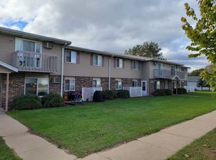 564 E Slifer St #16, Portage, WI 53901