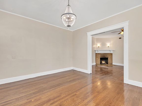 4th image of 98 Putnam Ave