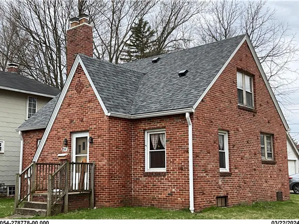 747 Maple Ave, Newark, OH 43055