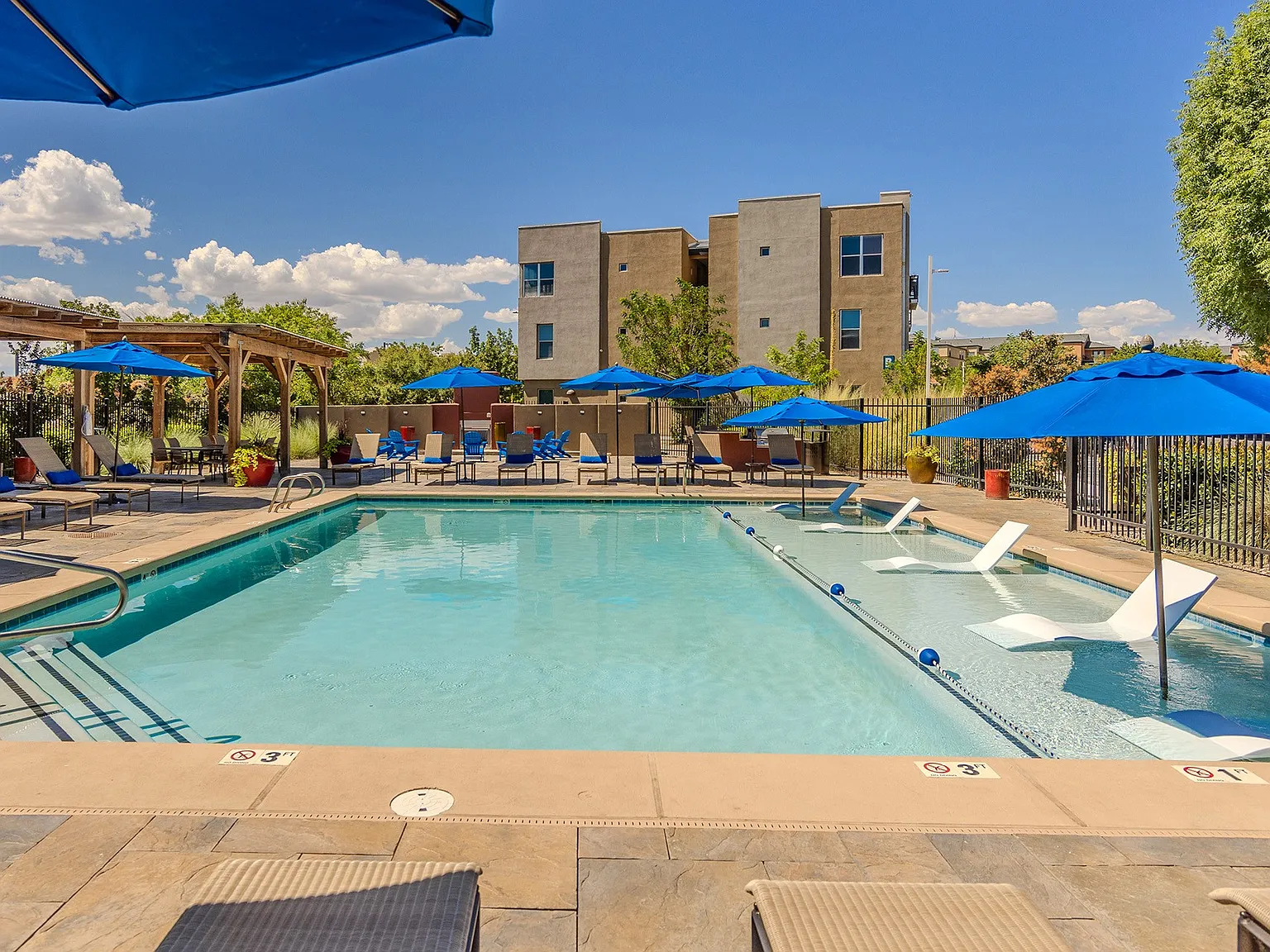 ABQ Uptown Apartments — Photo 3