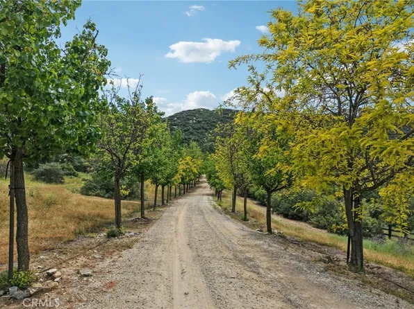 41225 Hacienda Dr, Murrieta, CA 92562