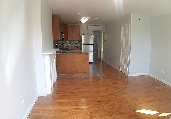 3rd image of 75 Somers St #1F