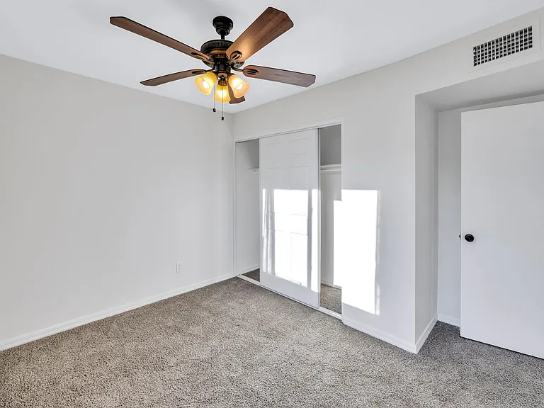 5307 W Sheena Dr — Photo 15