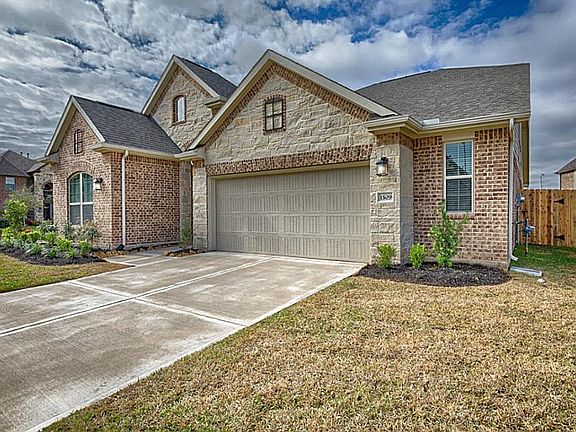 2nd image of 1509 Elliott Dr