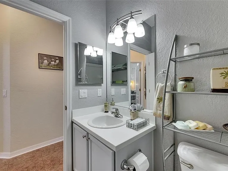 2068 Sifield Greens Way — Photo 34