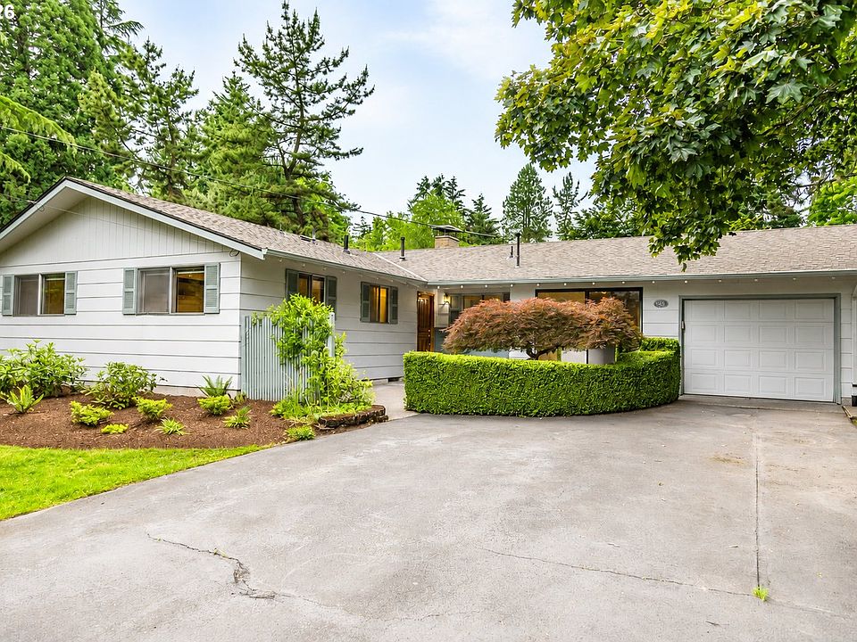 1st image of 145 S Ridge Dr