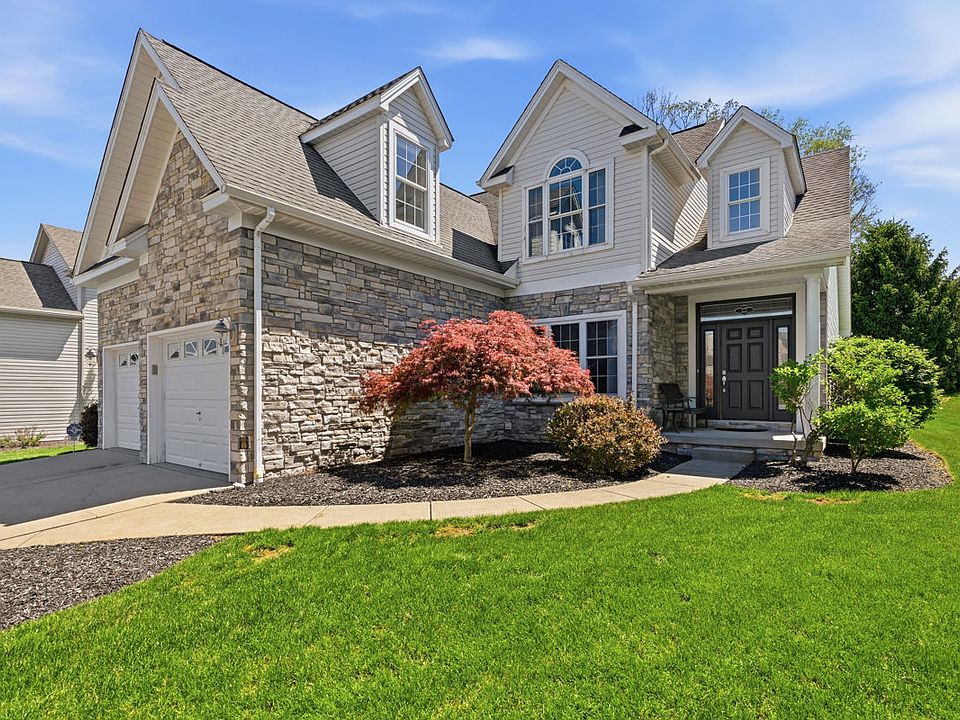 1st image of 105 Heritage Creek Dr