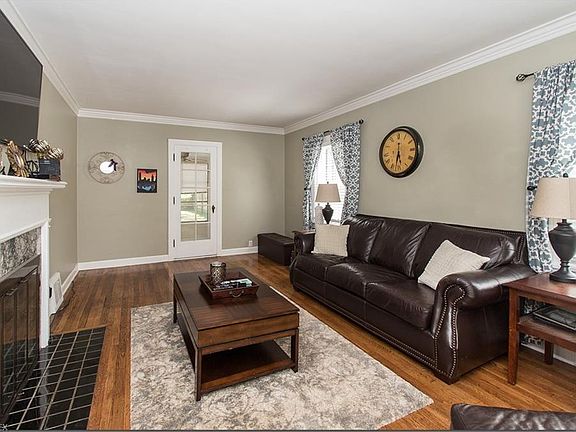 2nd image of 1649 Chesterland Ave