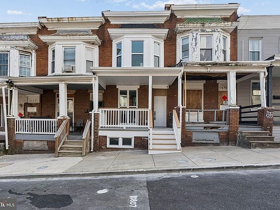 2nd image of 1555 Carswell St