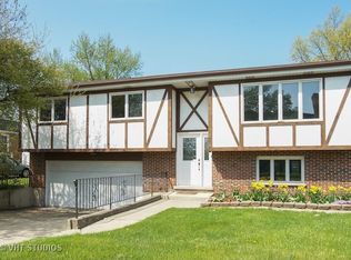 238 S Rohlwing Rd, Palatine, IL 60074