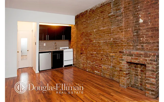 Rented by Douglas Elliman | media 5