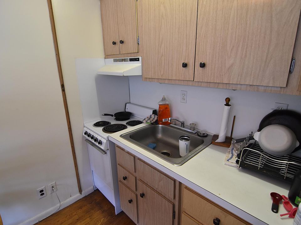 2nd image of 35 Vernon St #211A