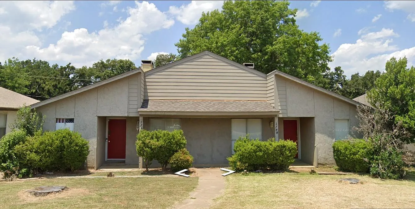 2 bed, 1012 sqft, $1,650 — Photo 1