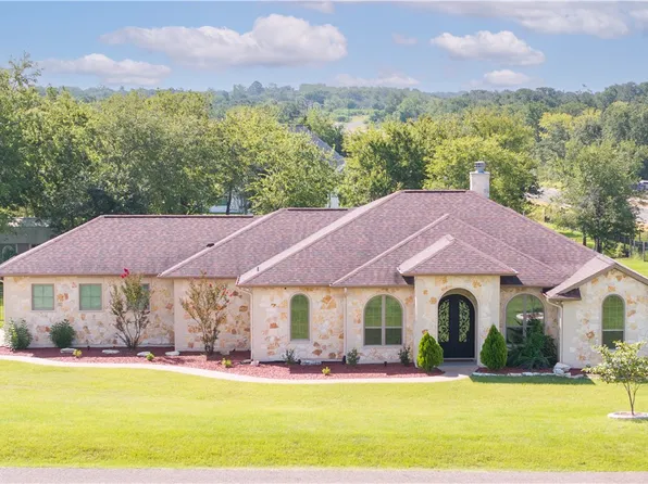 5000 Angel Ln, Bryan, TX 77808