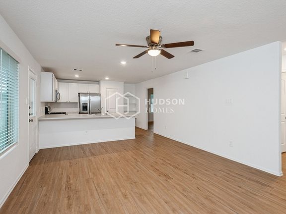 3rd image of 937 Gentle Moss Dr