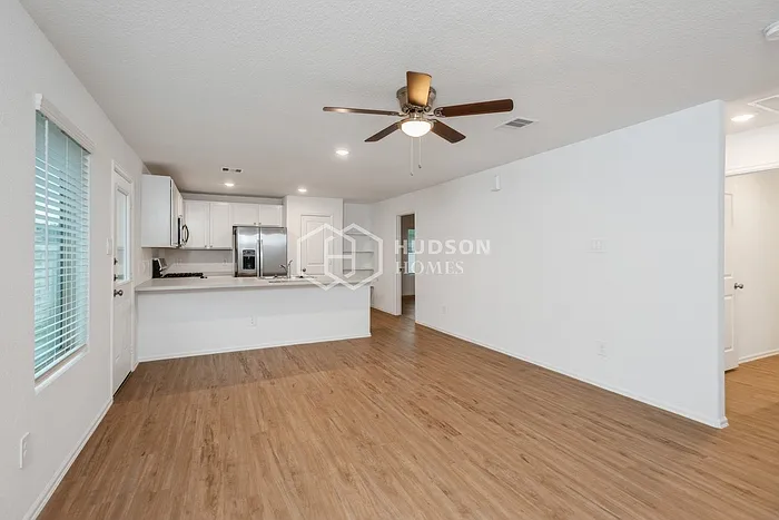 937 Gentle Moss Dr — Photo 3