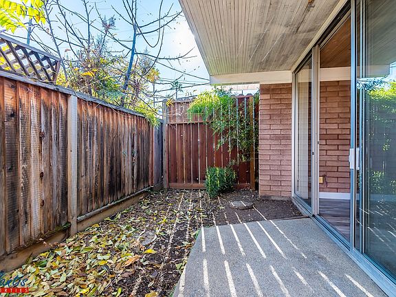 5th image of 1932 Montecito Ave APT 5