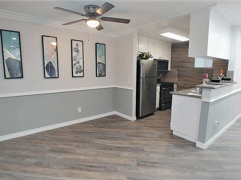 Village Beesan Condos — Photo 16