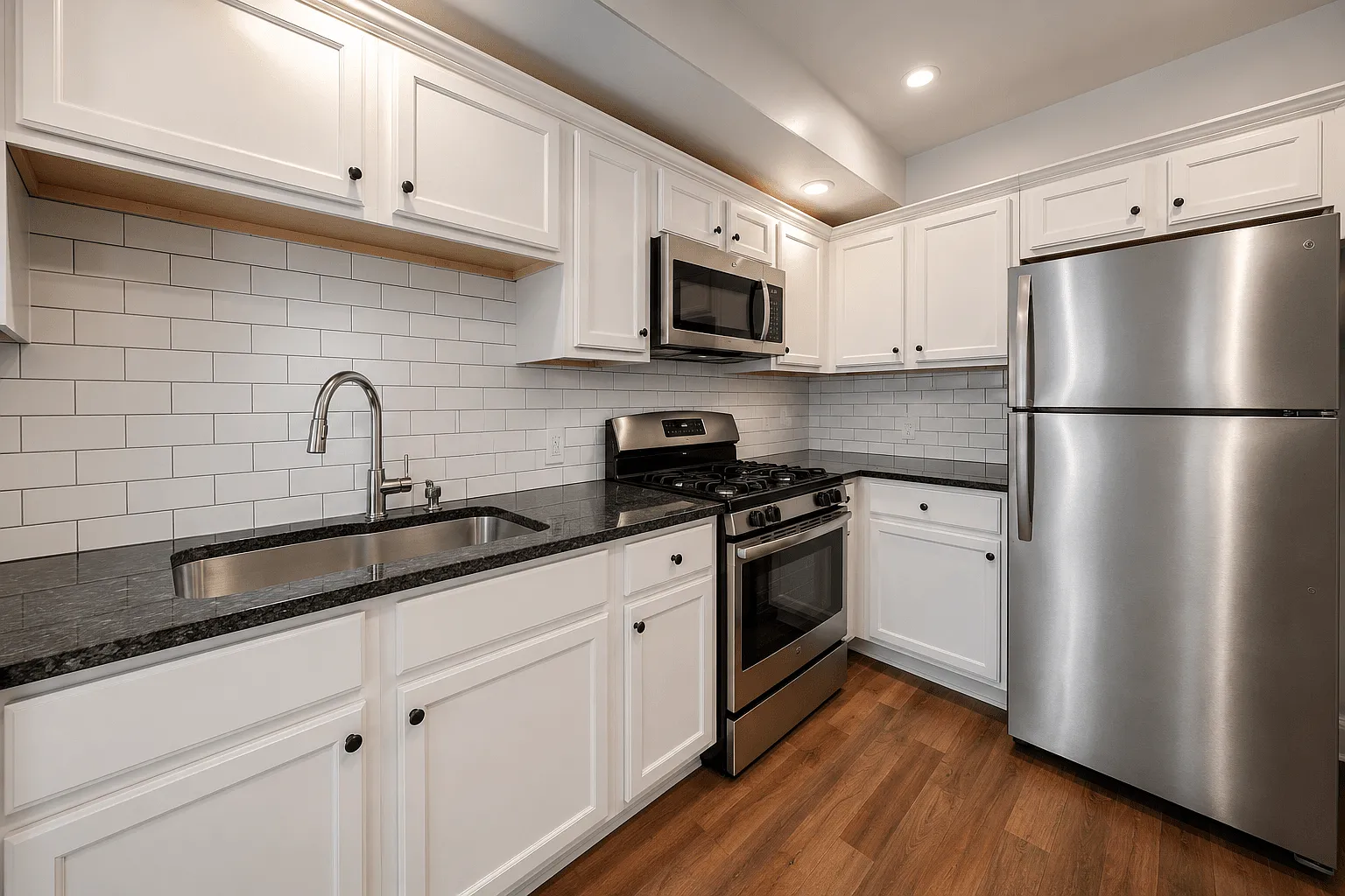 5261 Ridge Avenue — Photo 2