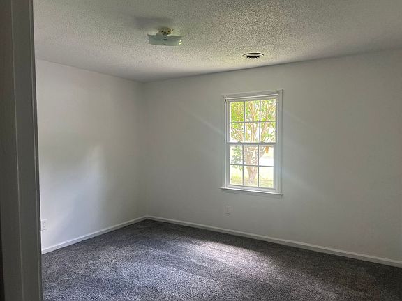2nd image of 200 Barnhill Ave #200