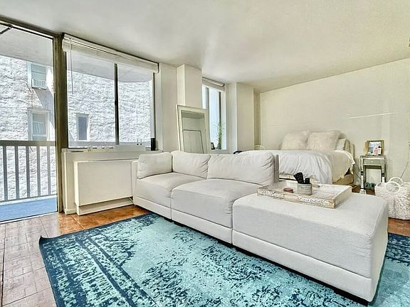 3rd image of 50 Lexington Ave APT 3B