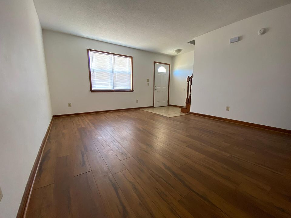 Front Entrance/Living Room