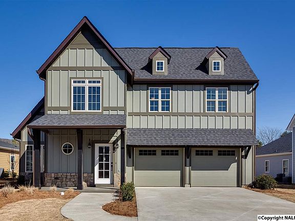 2nd image of 2631 Mountain Stream Way SE