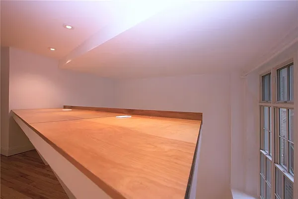 Rented by R New York | media 28