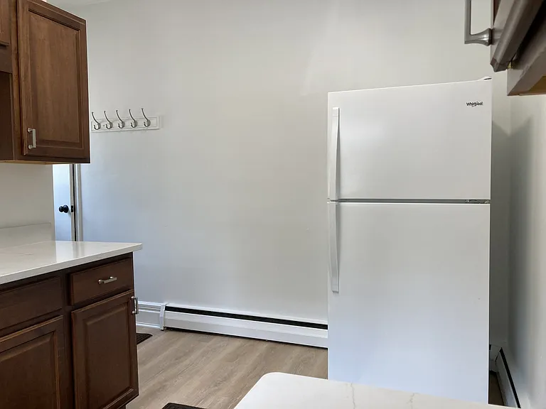 303 E Madison St #2 — Photo 7