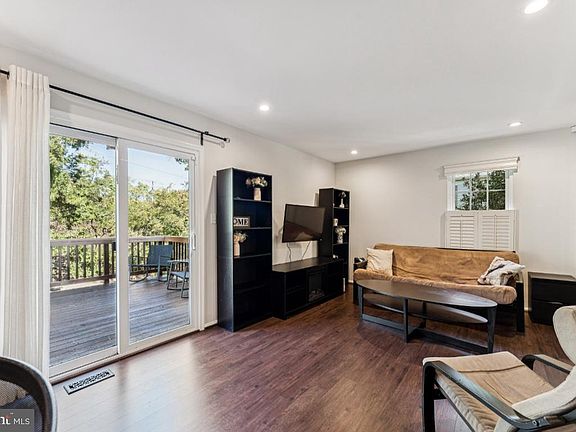 5th image of 5715 Lawsons Hill Ct