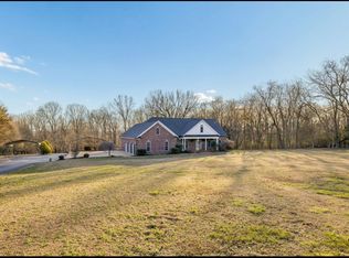 1366 Iron Bridge Rd, Columbia, TN 38401