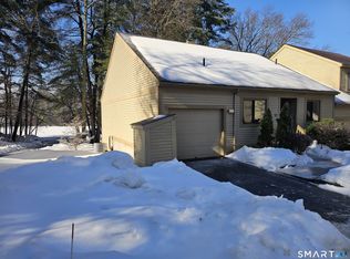 9 Putnam Ln #9, Avon, CT 06001
