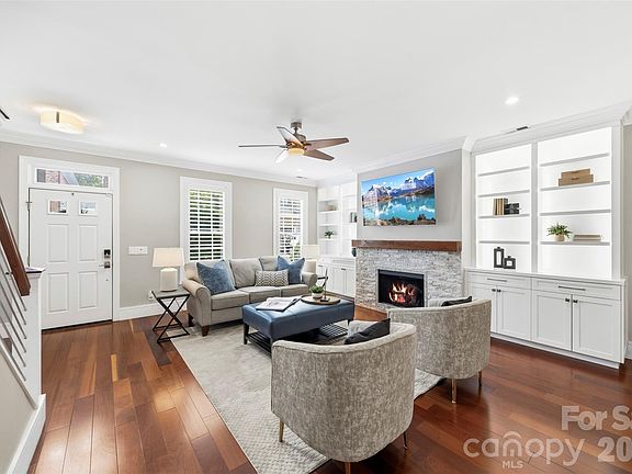 5th image of 9415 Bonnie Briar Cir