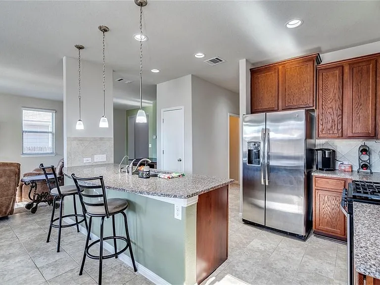 162 Eagle Brook Ln — Photo 10