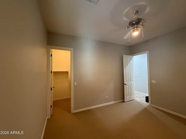 2417 E Iris Dr — Photo 28