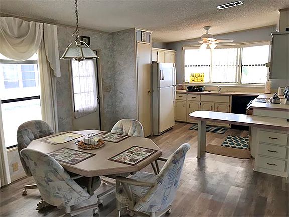 2nd image of 26369 Savannah Dr #332
