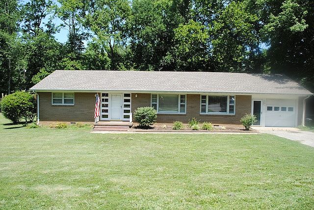 1st image of 361 Myrtle Dr