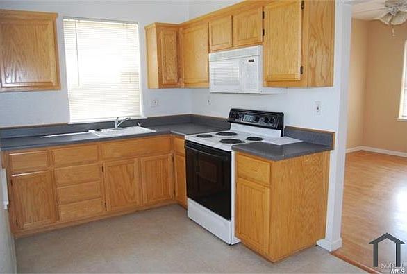 2nd image of 148 N 3rd St APT B
